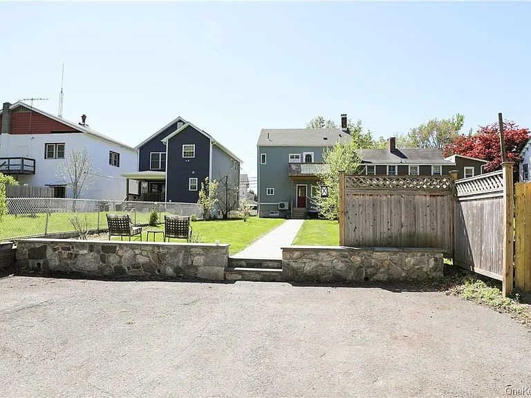 272 Main St #2 — Photo 21