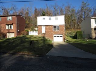 18 Willow Ln, Pittsburgh, PA