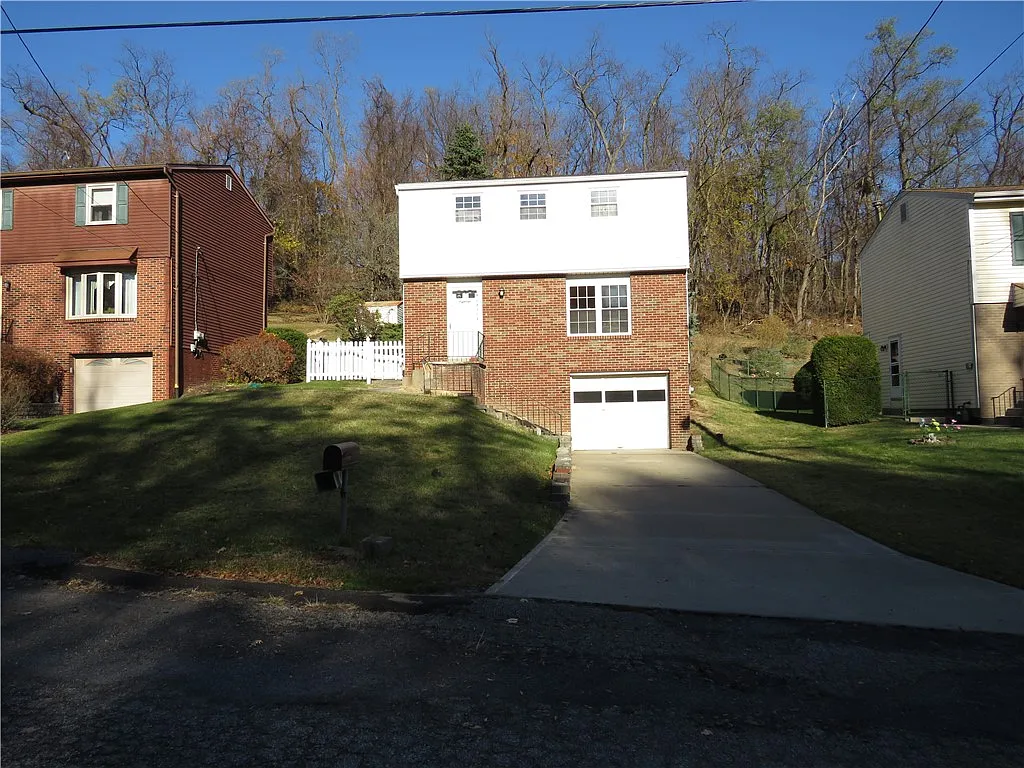 18 Willow Ln photo 1