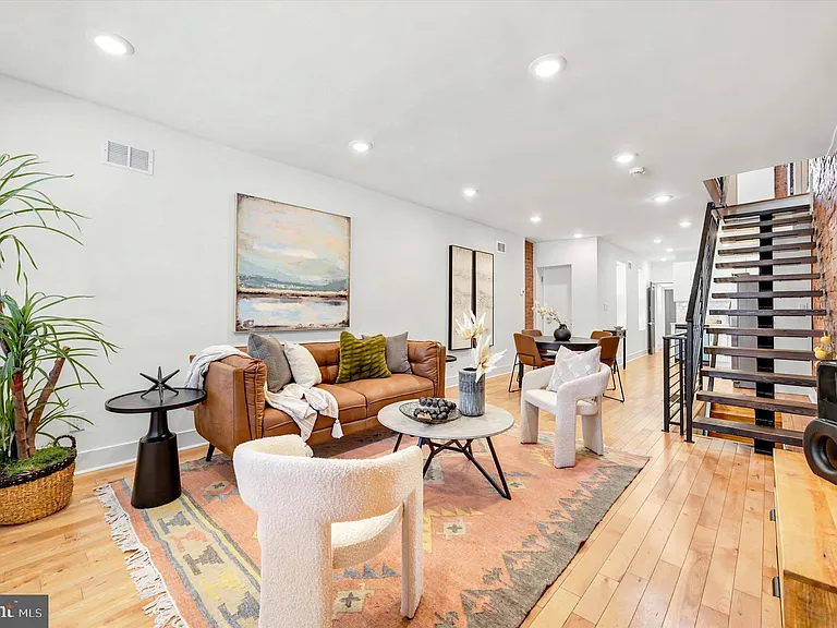 3171 Cedar St — Photo 2