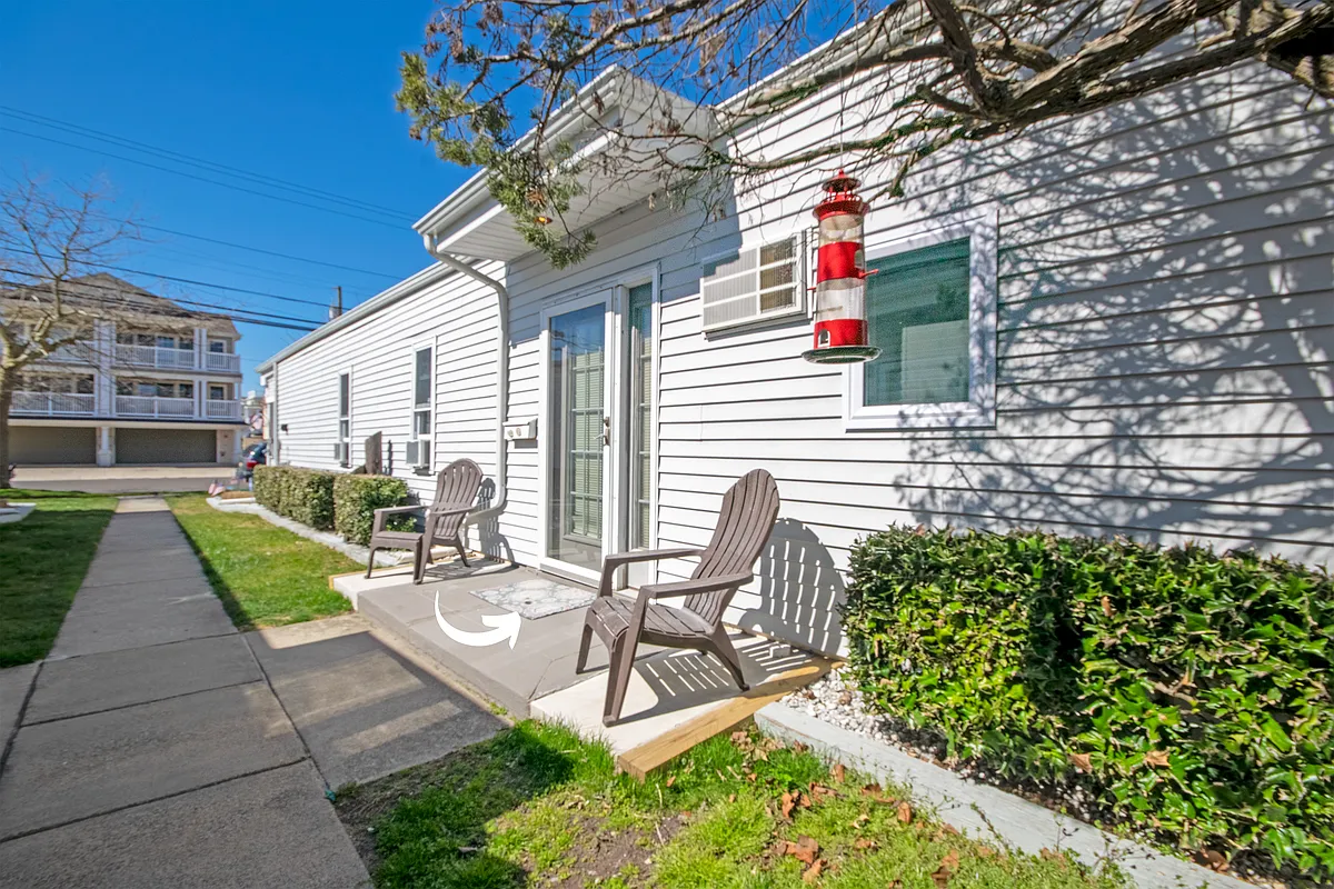Photo 1 of 16 - 213 E 25th Ave #2 - North Wildwood, NJ Primary Photo - 213 E 25th Ave #2