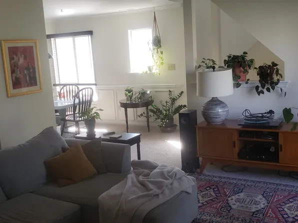 384 Woodlake Dr, Marlton, NJ 08053