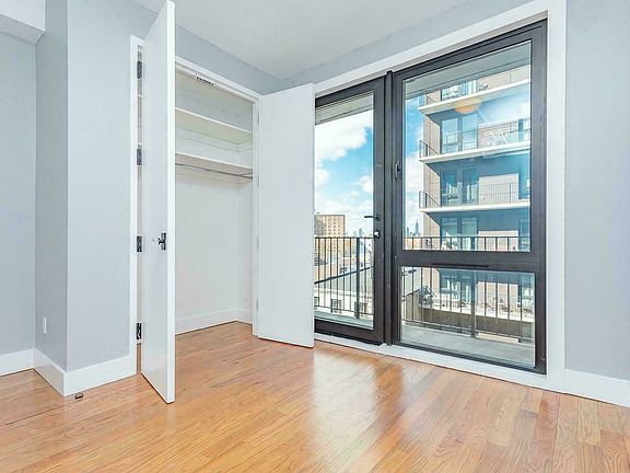 4th image of 1000 Flushing Ave #621