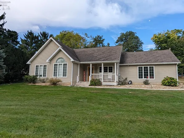 627 NW Catawba Rd, Pt Clinton, OH 43452