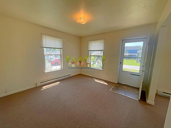 2nd image of 402 Webb St