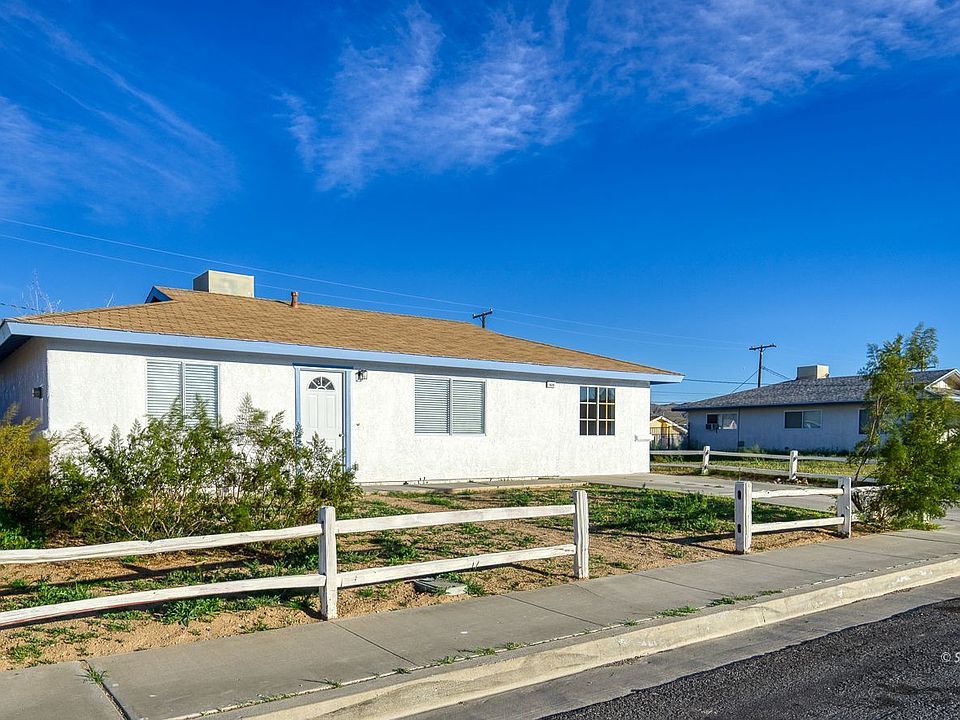 1st image of 920 S Farragut St