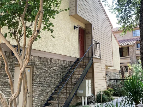 7640 W Greenway Blvd APT 2D, Dallas, TX 75209