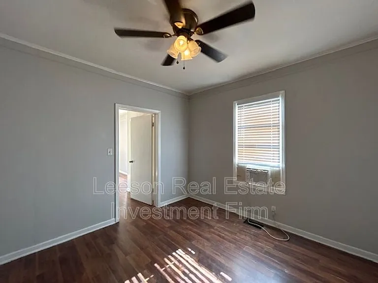 225 E Elmwood St — Photo 8