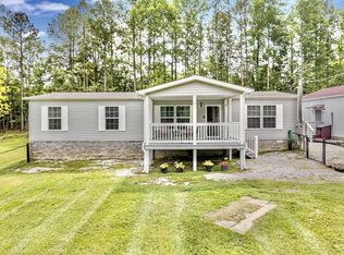 1372 Camp Belle Air Rd, Sparta, TN 38583