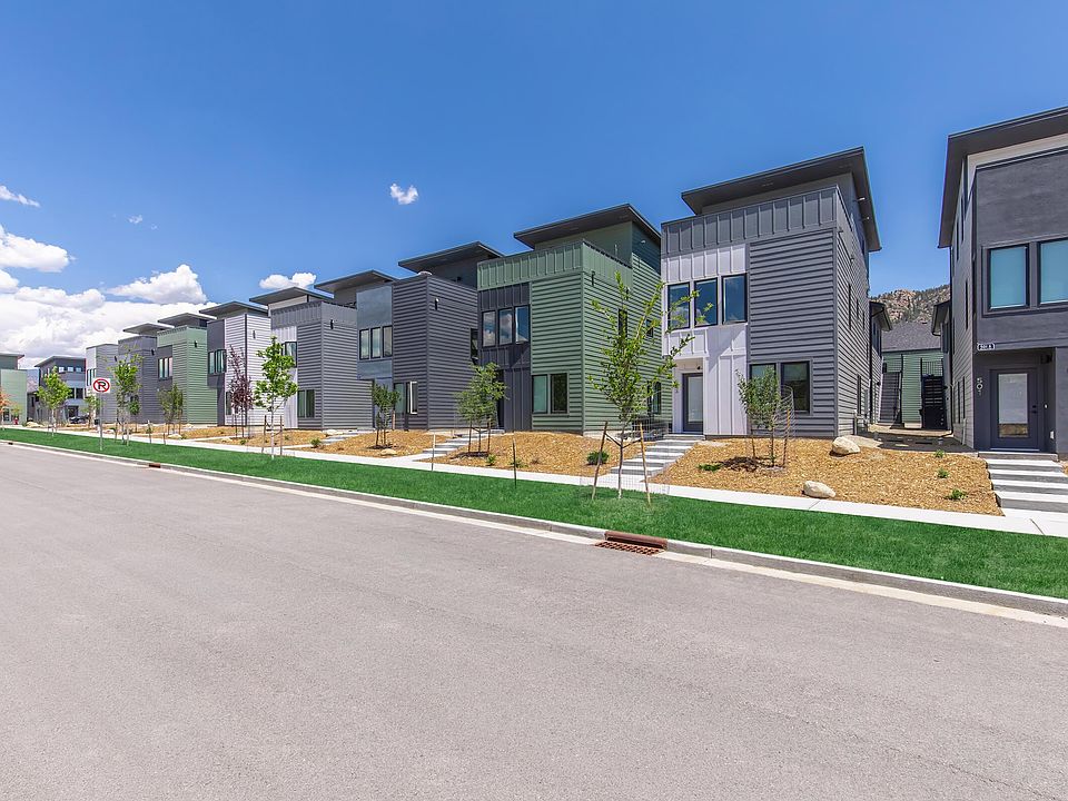 1st image of 331 Walsh St #331