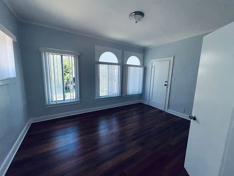 314 S Catalina St — Photo 10
