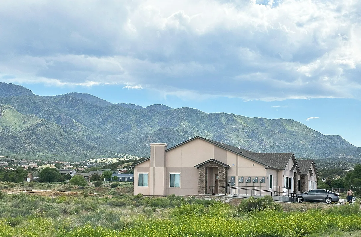 Building Photo - 1744 Mariposa Rd #D2