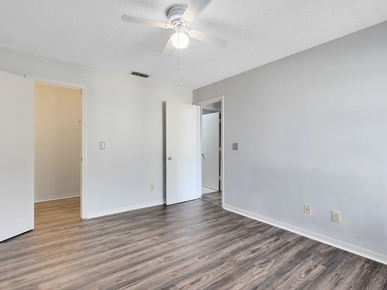 6178 Westgate Dr #304 — Photo 17
