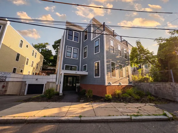 18-20 Crestway Rd, Boston, MA 02128