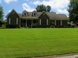 1111 Sherwood Dr, Union City, TN 38261
