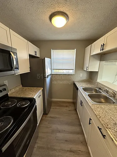 6219 Graceland Ave #1 Photo 1