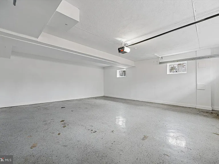 4902 Derussey Pkwy — Photo 104