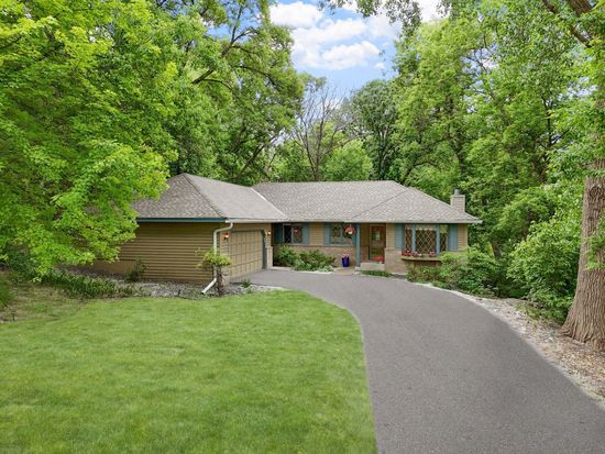 1527 Clarendon Dr, Wayzata, MN 55391