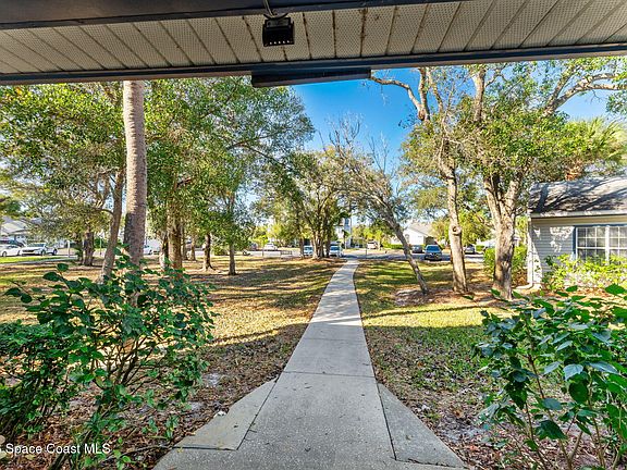 5th image of 4920 Lake Waterford Way #209-2