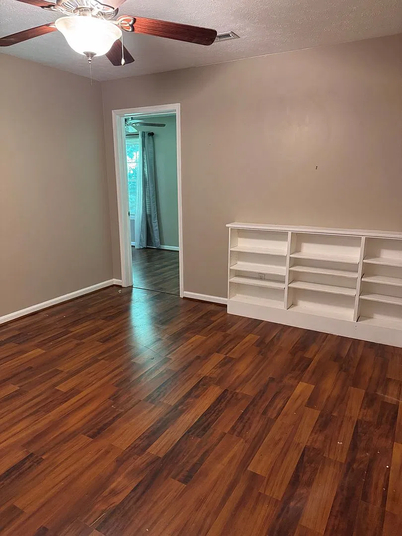 2 Bedroom || 2 Bathroom - Single Level Townhome — Photo 4