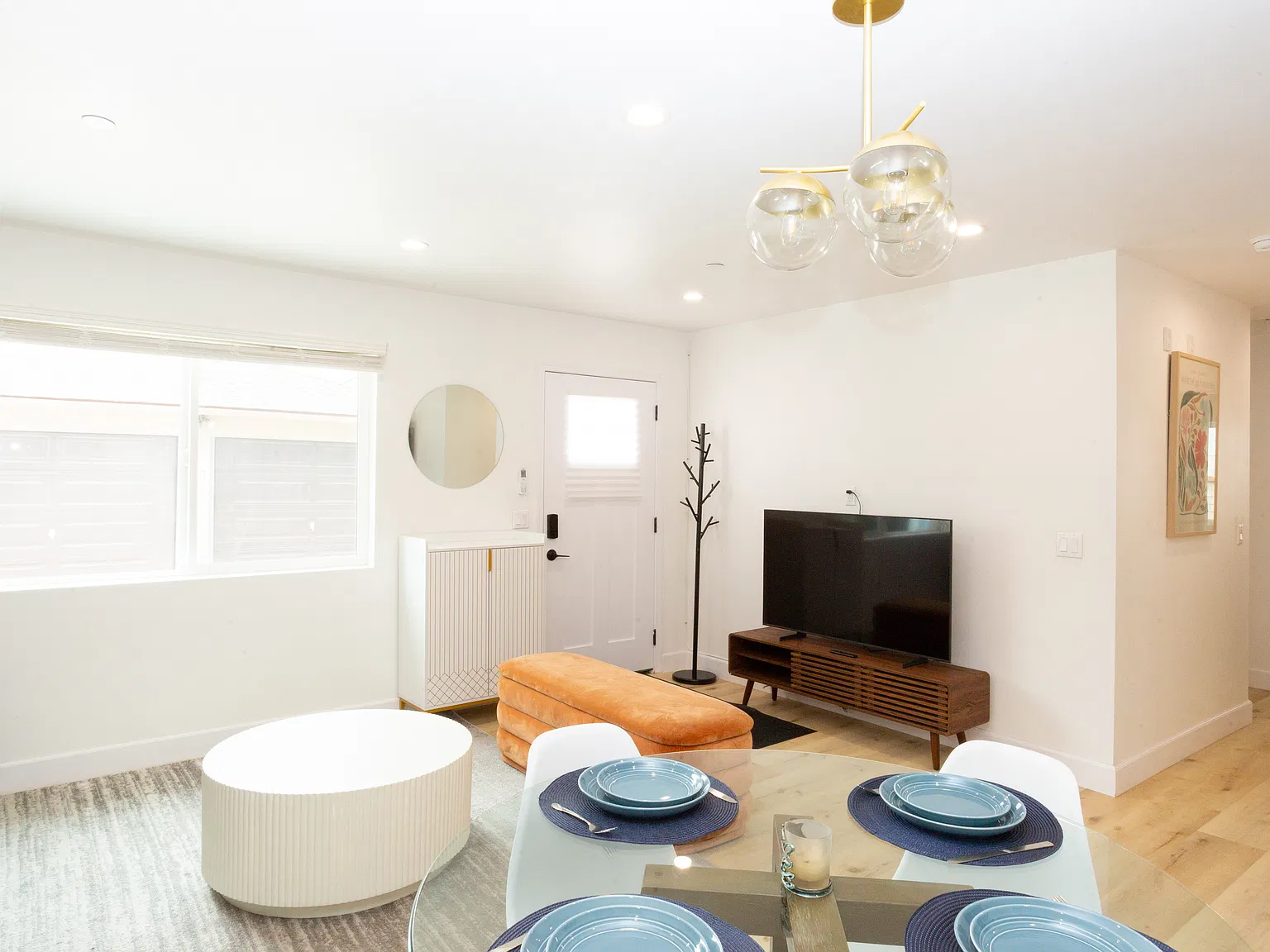 2619 W Norwood Pl — Photo 4