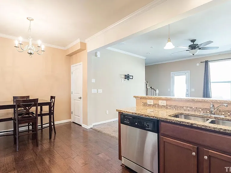 3243 Warm Springs Ln — Photo 6