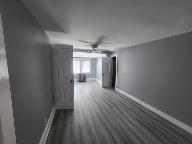 8203 Myrtle Ave #3U — Photo 3