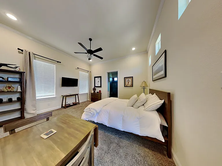 7916 Bella Flora Dr — Photo 22
