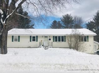 15 4th Ave, Mechanic Falls, ME 04256