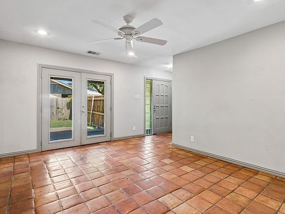 2nd image of 13203 Kit Ln #13205