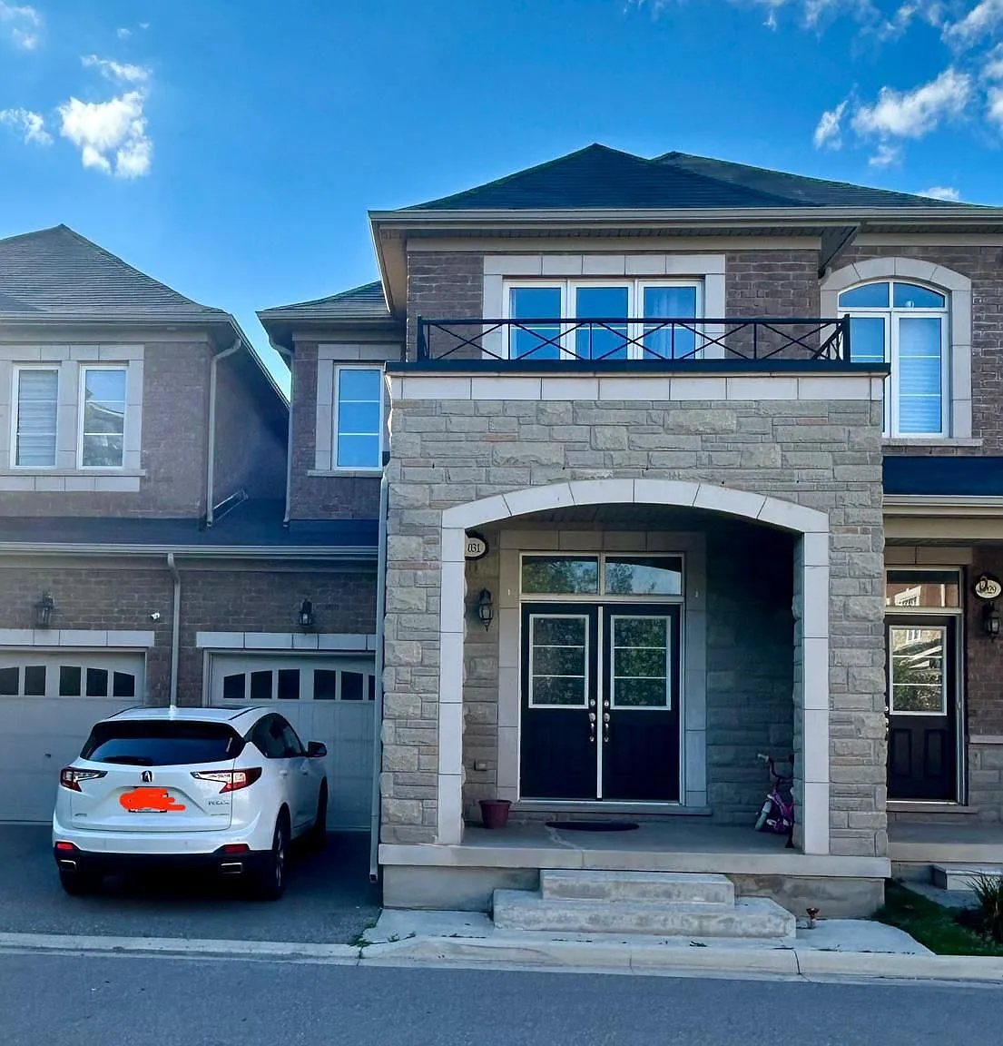 4 bed, $3,600 — Photo 1
