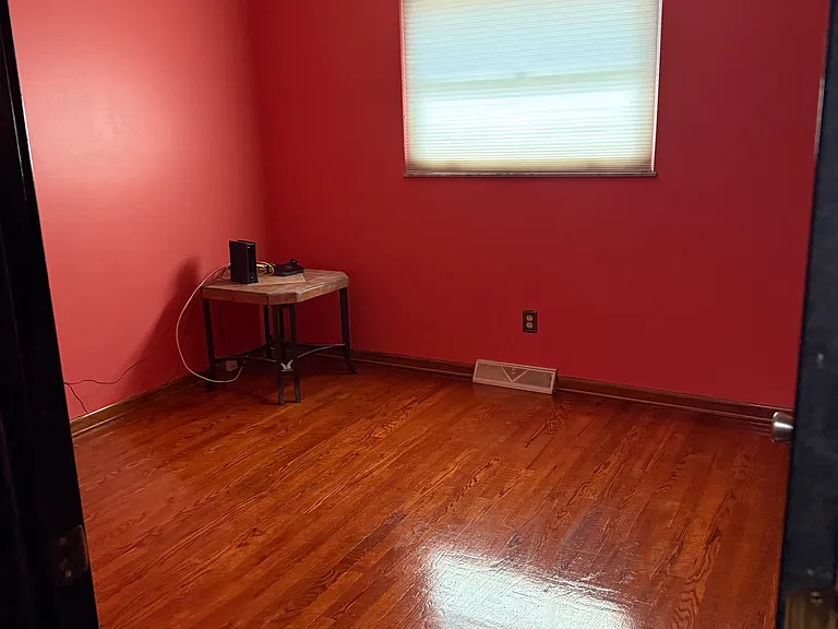 4036 Anthony Ct N — Photo 14