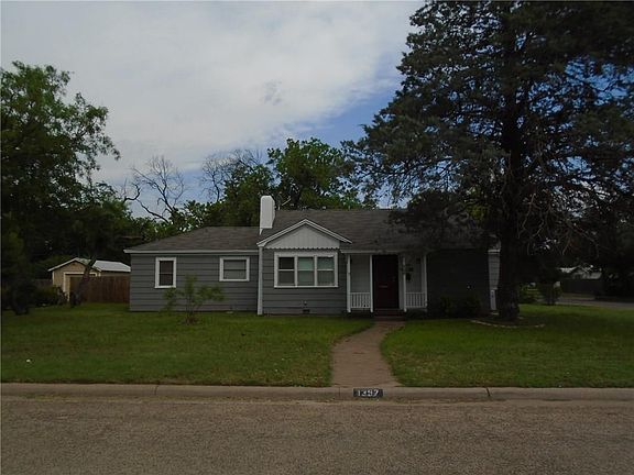 3rd image of 1357 Santos St