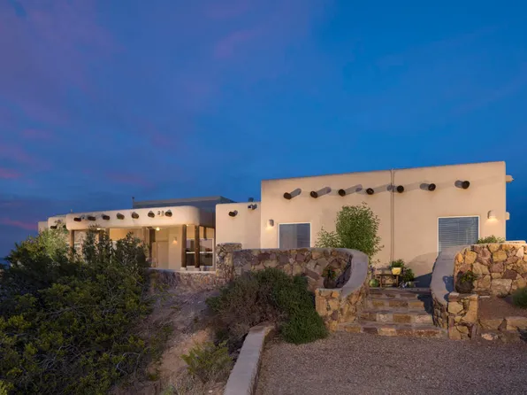 6768 Desert Blossom Rd, Las Cruces, NM 88007