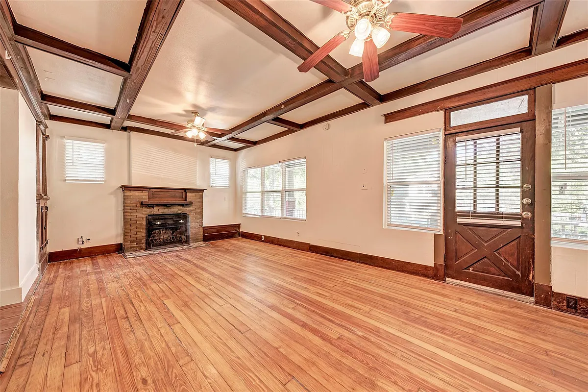 Building Photo - 2911 Rio Grande St
