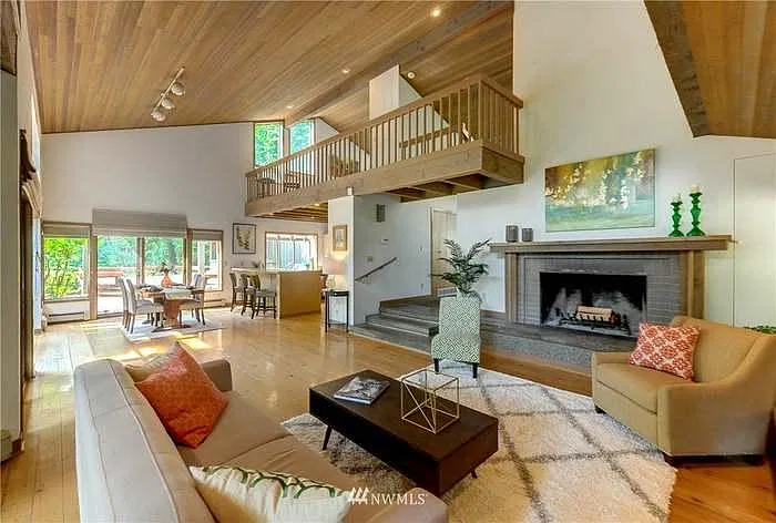 3 bed, 1800 sqft, $3,400 — Photo 1