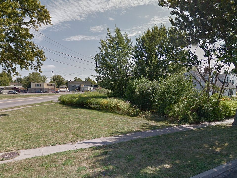 1st image of 825 Parker Blvd