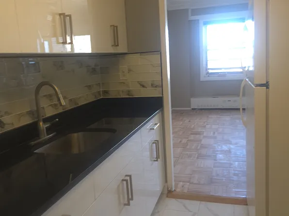 2 Fordham Hill Oval image 14 of 23