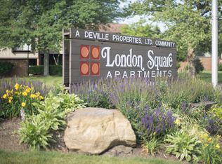 4583 Bishops Gate Rd NW, Canton, OH 44708