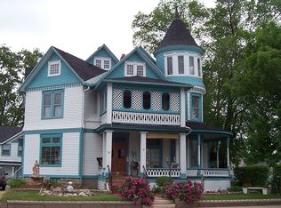 926 N Main St, Oshkosh, WI