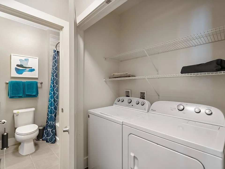 DryCreek_interior_laundry