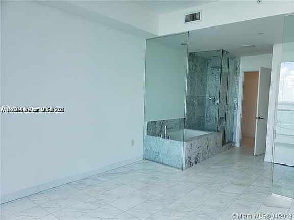 5th image of 480 NE 31st St Unit 2502