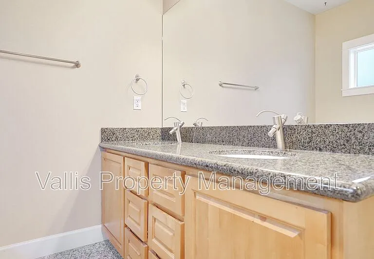 5164 Andresen St SE — Photo 23