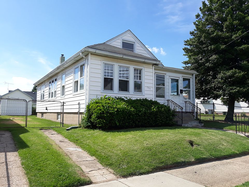 1st image of 131 Fetter Ave