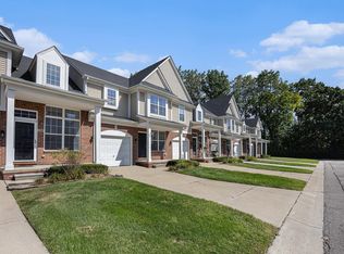 4899 Green Ct, Shelby Township, MI 48317