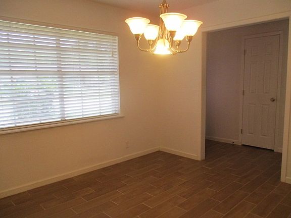 4th image of 8725 Overhill Ln