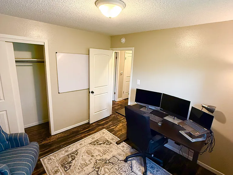 6147 Kevin Ave — Photo 4