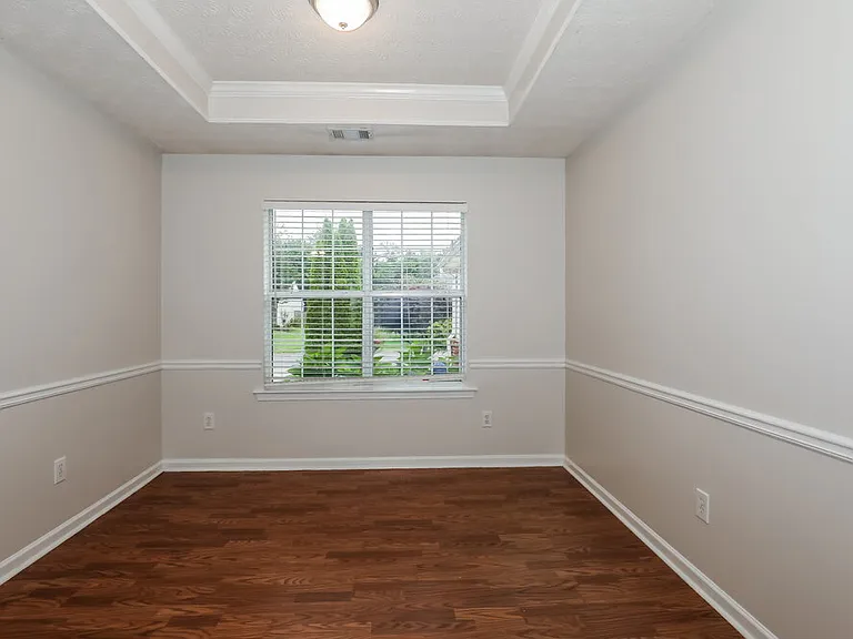 5250 Yellow Pine Dr — Photo 11