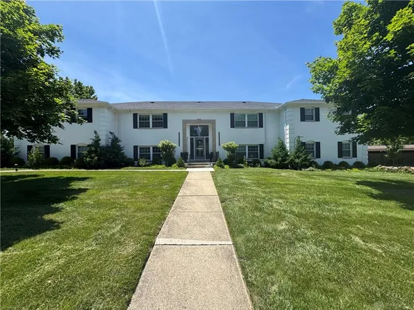30 Poinciana Dr, Dayton, OH