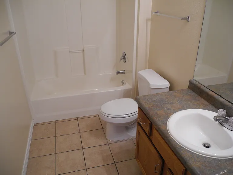 160 Knowledge Ave #B — Photo 15